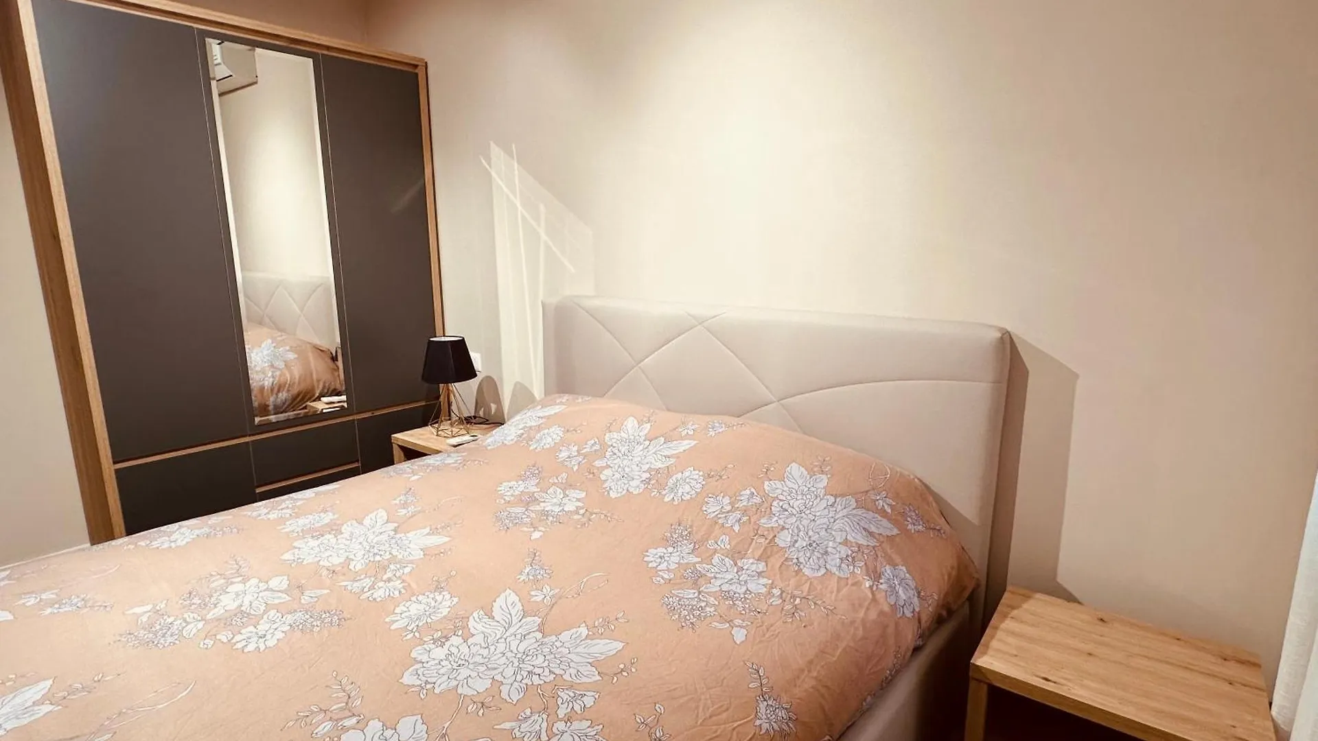 Sunny Apartment Tirana Albania