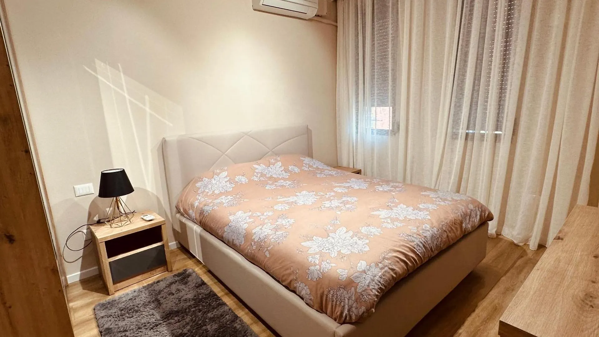 Sunny Apartment Tirana
